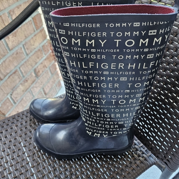 Tommy Hilfiger Shoes - TOMMY HILFIGER RUBBER RAIN ALL WEATHER BOOTS SIZE 11